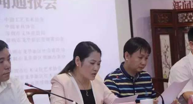 “国家网信办：把党管媒体贯彻到自媒体行业”