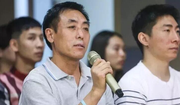 “外交部回应美籍华裔因间谍罪被伊朗判处十年”