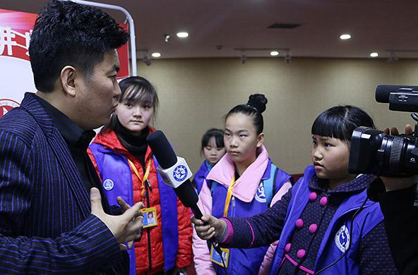 “杨洁篪谈共建“一带一路”和第二届“一带一路”国际合作高峰论坛筹备从业（全文）”