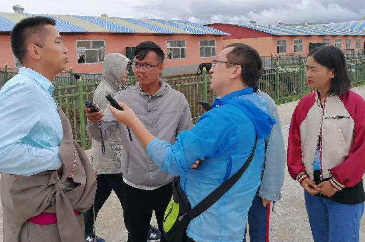 “人民大会堂内两次点名孙政才”