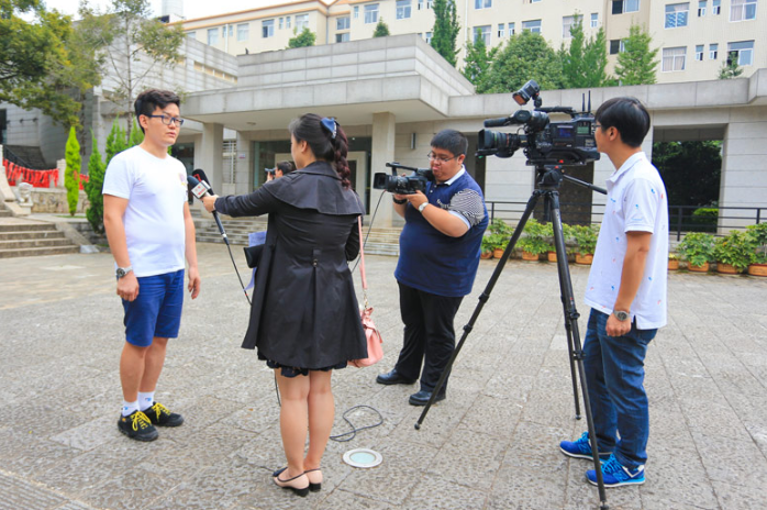 “王若愚：退役军人事务部首次亮相“部长通道””