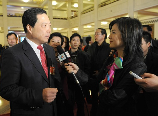 “中纪委机关报阐明啥是“严重政治问题的书刊””