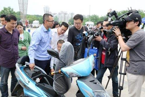 “工资不升反降?公司个体补缴近2万亿?社保新规揭秘”